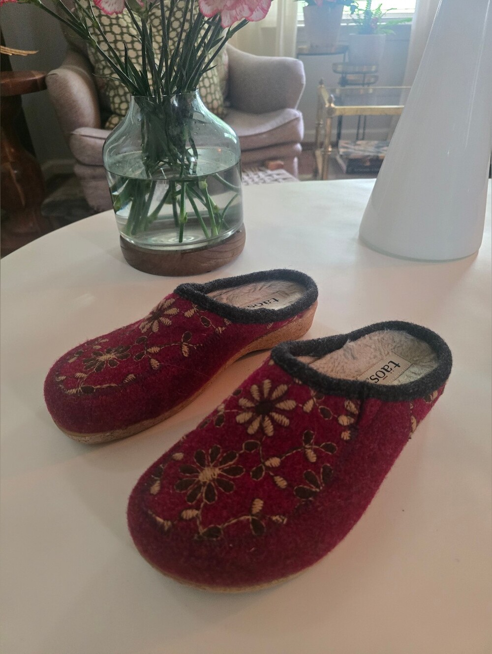 Taos Woolderness 2 Embroidered Wool Clog Slippers Cranberry Burgundy, Size 41 - Picture 3 of 13